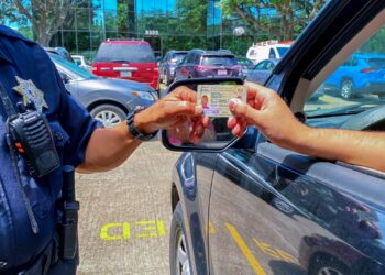 Asamblea aprueba $14 millones para emisión del DUI en el exterior