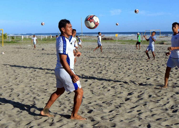 Una semana exigente para los seleccionados de fútbol playa