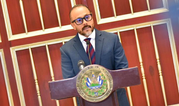 “Vamos a transformar la Asamblea. Estén o no de acuerdo”: Ernesto Castro