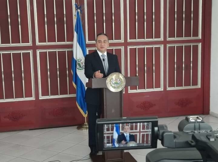 Fiscal general: «Las investigaciones apuntan que $36 a $37 millones fueron sustraídos del Estado cada año en administración Funes»