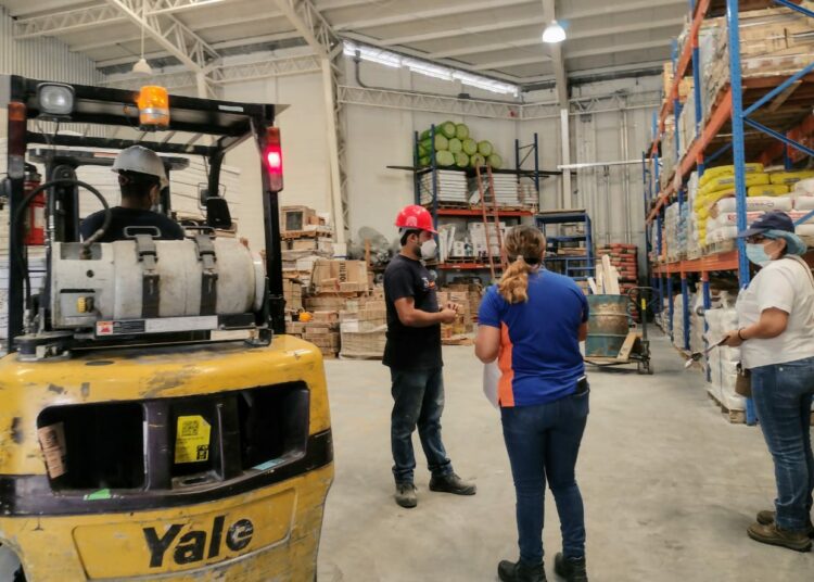 Aumento del salario mínimo en la industria y servicios sería de más de $60