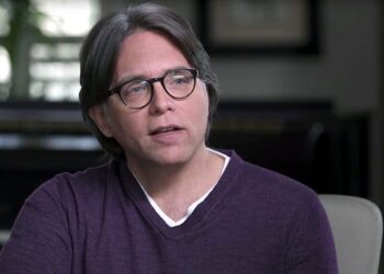 Juez ordena a líder de secta NXIVM pagar $3.5 millones a 21 víctimas de red de tráfico sexual