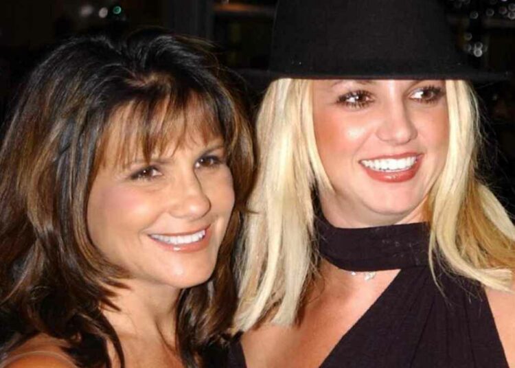 Madre de Britney Spears pidió que dejen a su hija elegir a su abogado
