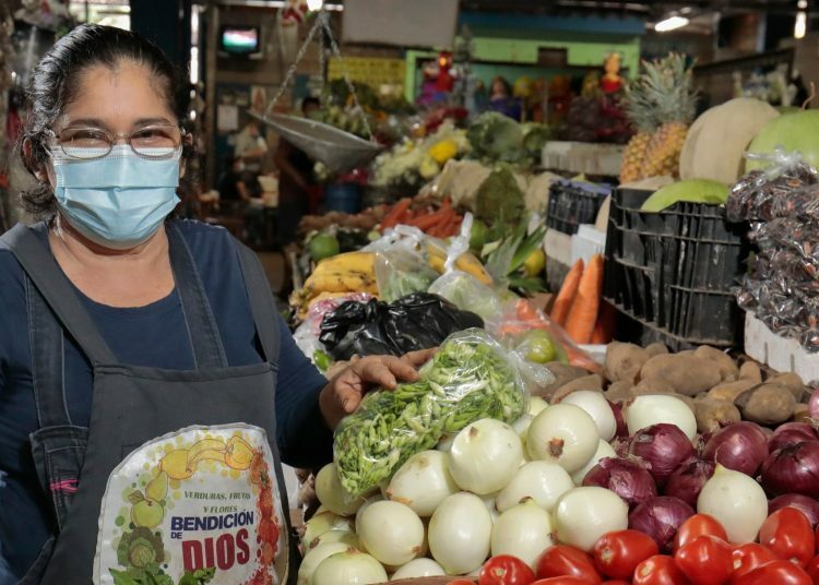Gobierno anuncia subsidio no reembolsable para los micro y pequeños empresarios ante incremento al salario mínimo