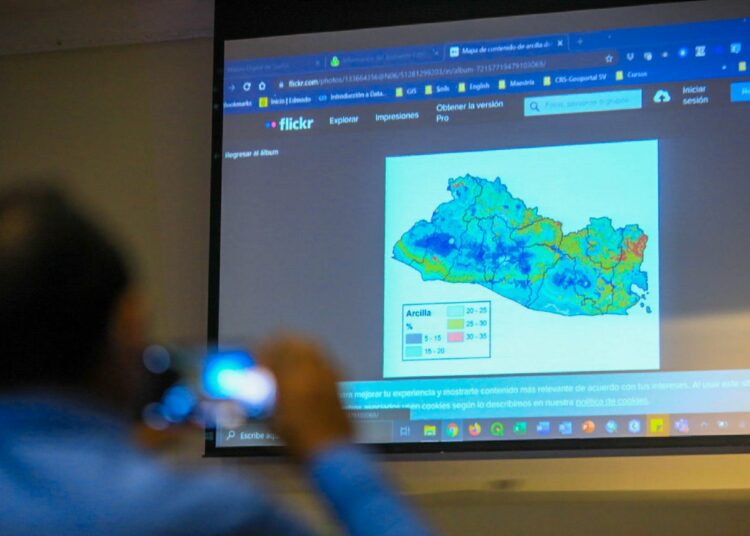 Ministro de Agricultura y Ganadería presenta herramienta de Mapeo Digital de Suelos