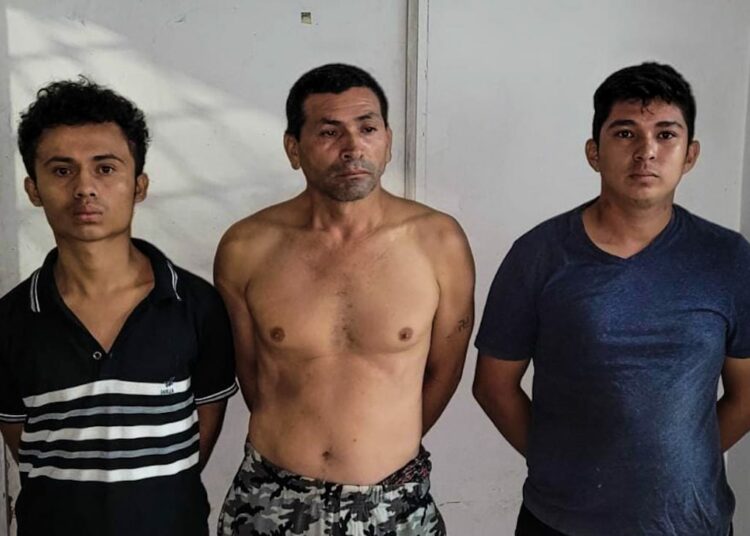 PNC captura a tres terroristas por homicidio agravado en La Libertad