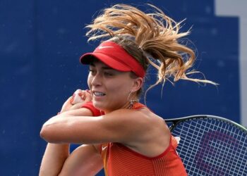 (VIDEO) Juegos Olímpicos: por el sofocante calor una tenista se retiró en sillas de ruedas de la cancha