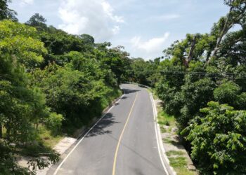 Obras Públicas entrega pavimentación de 4.9 kilómetros de calle en Chalatenango