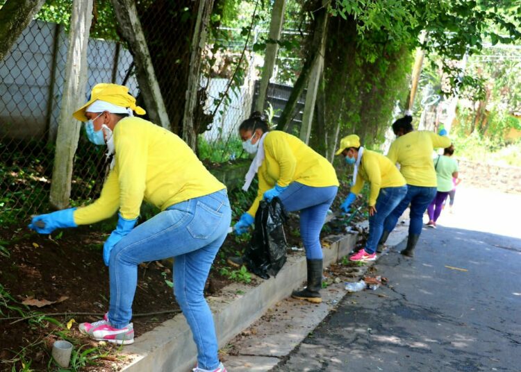 Privados de libertad realizan trabajos comunitarios en Zacatecoluca