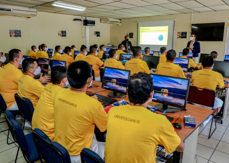 Privados de libertad inician su primer ciclo universitario bajo proyecto “Segundas Oportunidades”