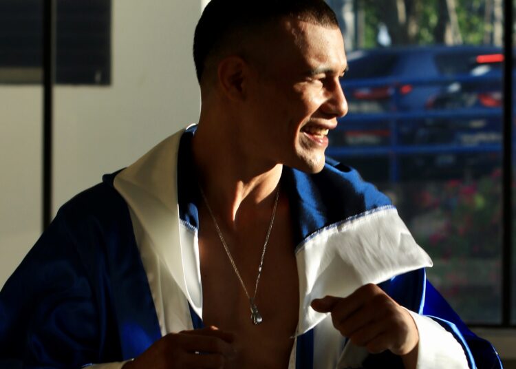 El boxeador nacional Ricardo “Diamante” Cortez está listo para su combate por el título mundial Súper Wélter ante César «Jaguar» Márquez en México