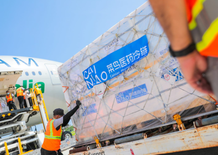 El Salvador recibe lote de un millón de vacunas contra el Covid-19