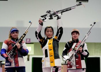 La china Yang ganó la primera medalla dorada de Tokio 2020 con récord olímpico en tiro