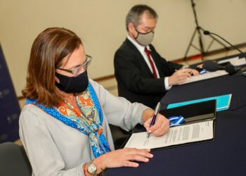 Cancillería firma Proyecto de Becas para el Desarrollo de Recursos Humanos con Japón