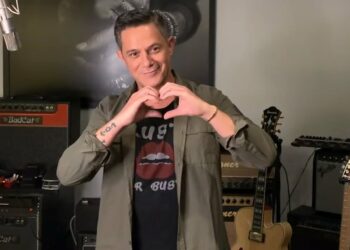 Alejandro Sanz canta «Imagine» y se roba el show en la inauguración de los Juegos Olímpicos de Tokio 2020