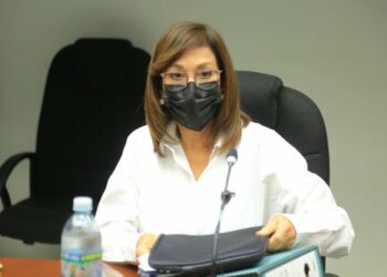 Exvicepresidenta Ana Vilma de Escobar evade respuestas ante la comisión que investiga los sobresueldos