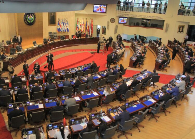 Asamblea aprueba $200 millones para construcción y equipamiento de centros educativos a través del programa “Mi Nueva Escuela”