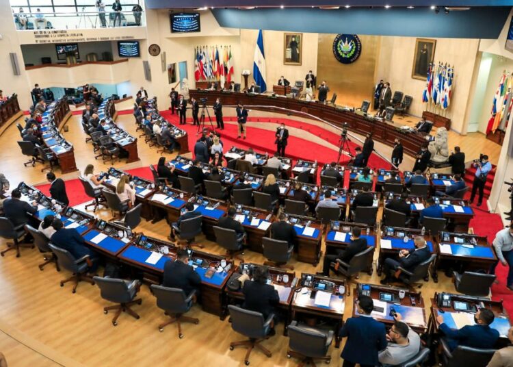 Se suspenden por 90 días concentraciones y eventos públicos o privados para bajar casos de covid-19