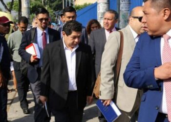 Jueza prohíbe a Paolo Lüers y a Benito Lara salir del país mientras son procesados por fraude electoral