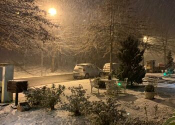 (VIDEOS) Varias ciudades del sur de Brasil sufren nevadas inéditas y temperaturas gélidas en la región