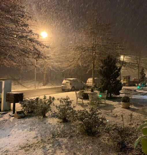 (VIDEOS) Varias ciudades del sur de Brasil sufren nevadas inéditas y temperaturas gélidas en la región