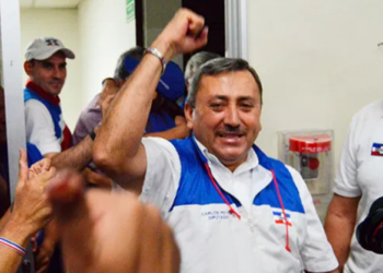 Asamblea sancionará a Carlos Reyes por no llegar a trabajar