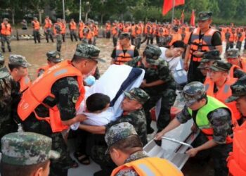 Aumentaron a 51 los muertos por las inundaciones en el centro de China