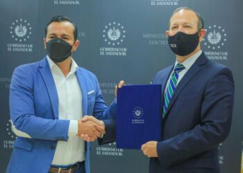 Gobierno y BCIE firman convenio de $600 millones para recuperación económica