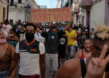 Un muerto en las protestas antigubernamentales en Cuba