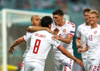 Dinamarca derrotó a República Checa en Bakú y se clasificó a las semifinales de la Eurocopa