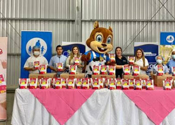 Doña Blanca entrega más de 2 mil unidades de Bebida Esencial a Nuestros Pequeños Hermanos