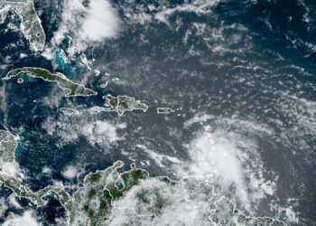 «Elsa» se convirtió en huracán de categoría 1, amenaza al Caribe y pone rumbo a Miami
