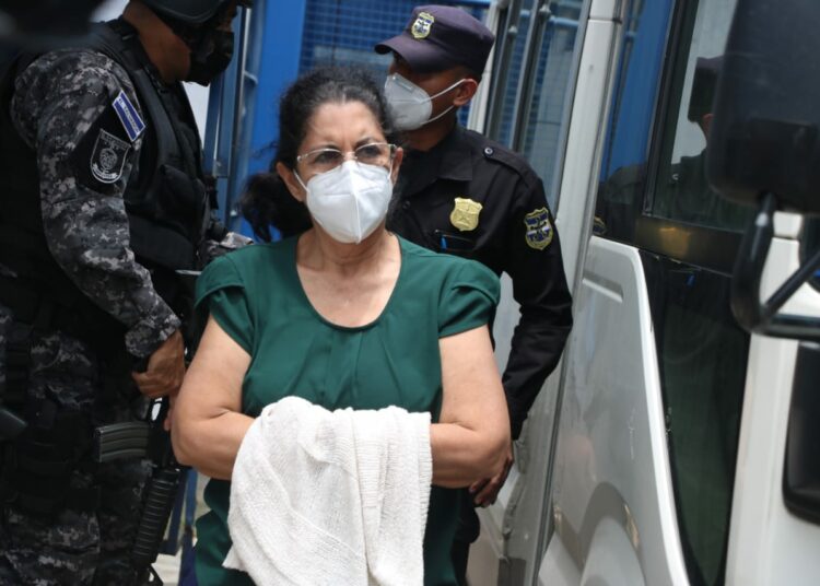 Tres exfuncionarios del FMLN son trasladados a Sector 9 de Mariona, y dos a Cárcel de Mujeres