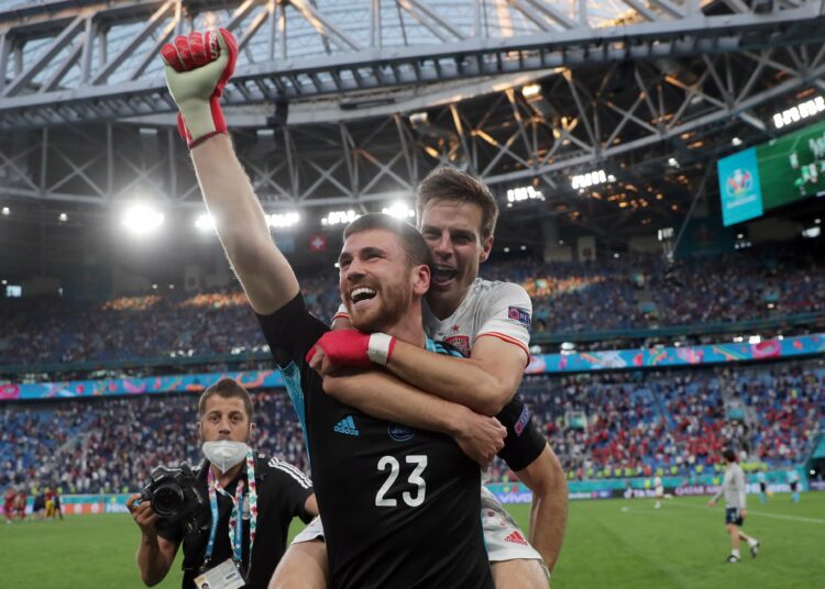 España sufrió ante Suiza pero logró la clasificación a las semifinales de la Eurocopa en los penales