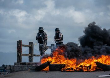 Disparos, gases lacrimógenos y disturbios durante el funeral del presidente haitiano Jovenel Moise