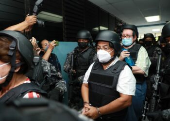 Presentan requerimiento fiscal contra exfuncionarios del FMLN en sede judicial de San Salvador