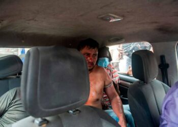 (VIDEO) La población de Haití ayuda a la policía en la captura de otros dos sospechosos del asesinato del presidente Jovenel Moïse