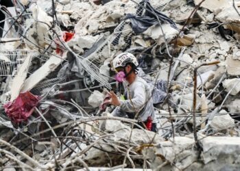 Hallaron 14 cadáveres en el derrumbe de Miami y suman 78 muertes confirmadas y aún quedan 62 desaparecidos