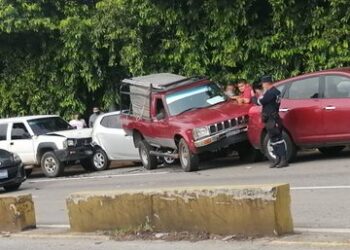 Se reporta múltiple accidente en carretera de Comalapa