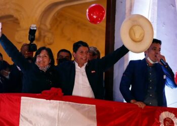 Pedro Castillo es proclamado como nuevo presidente de Perú y Keiko Fujimori acepta la derrota