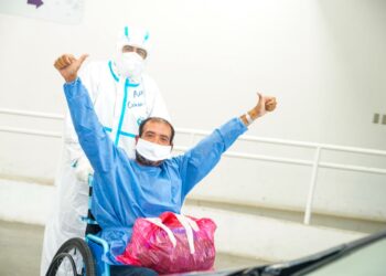 Hospital El Salvador da de alta a 42 pacientes recuperados de COVID-19 durante las últimas 24 horas