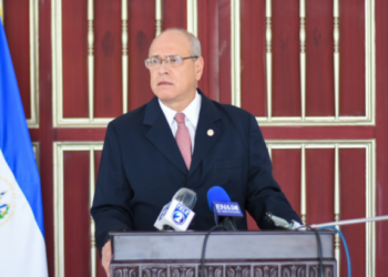 Rodrigo Ávila llama “compensación económica” a sobresueldos que aceptó durante gobierno de Antonio Saca