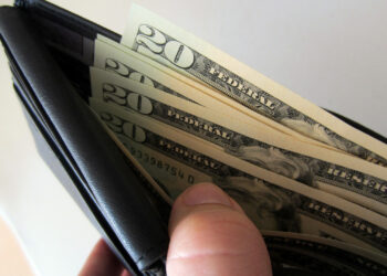 Estos son los nuevos montos de salarios mínimos establecidos tras aumento del 20%