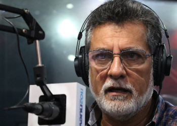 Schafik Hándal trata de justificar corrupción: “Los sobresueldos son legales”