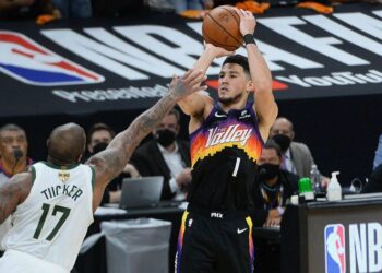 Los Suns ganan 118-108 a los Bucks a pesar de los 42 puntos de Giannis Antetokounmpo