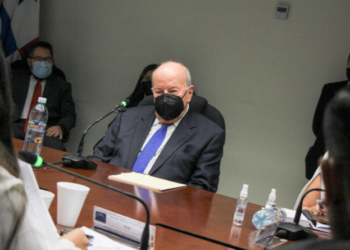 Arturo Tona acepta que gobierno de Cristiani entregó dinero de gastos reservados a personas que tramitaban Acuerdos de Paz