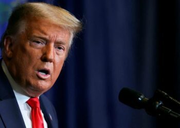 Expresidente de EE.UU. Donald Trump demanda a Facebook, Twitter y Google