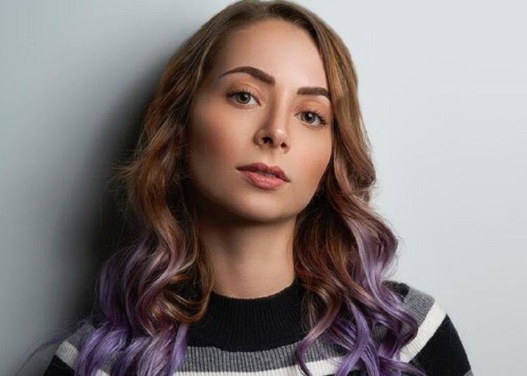 El desolador festejo de YosStop: entre lágrimas le cantaron las mañanitas a través del celular