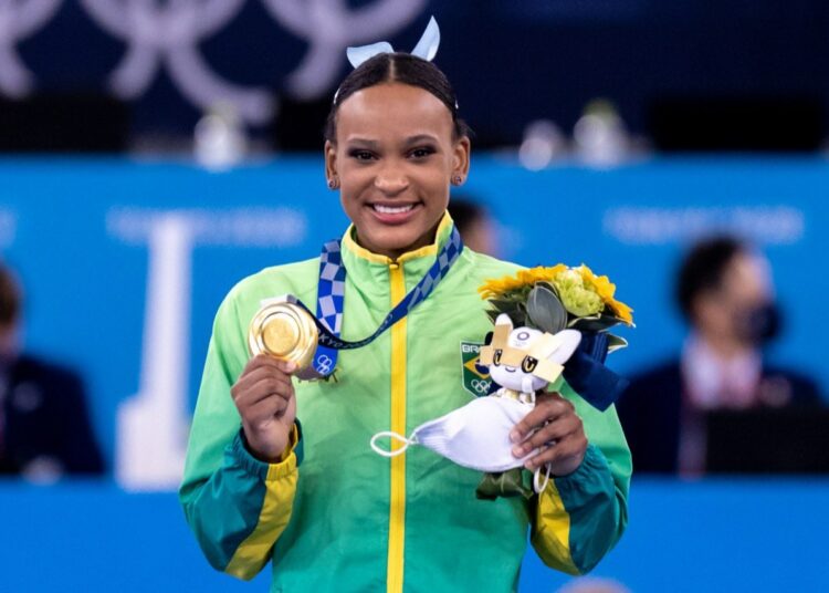 La gimnasta brasileña Rebeca Rodrigues de Andrade se cuelga el oro en la final de salto de caballo en Tokio 2020