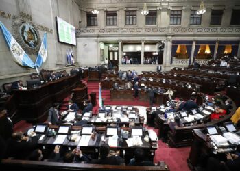 Congreso de Guatemala rechaza estado de calamidad por COVID-19 decretado por el presidente Giammattei